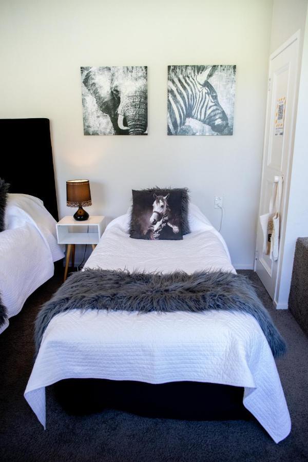 Bed and Breakfast Swan House Martinborough Exterior foto